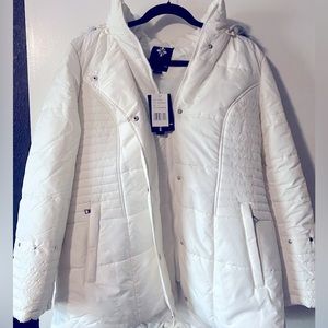 Weather Tamer White puffy jacket w/ removable hood